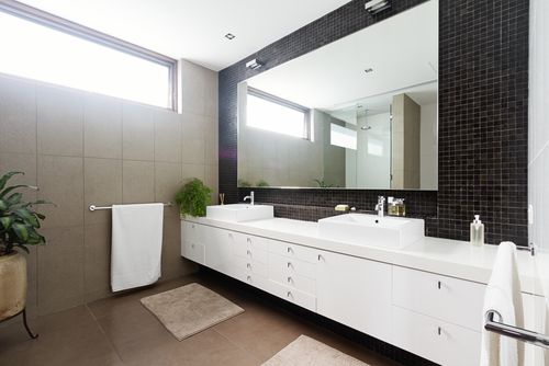 5 Reasons to Lay Black Mosaic Tiles in Bathroom